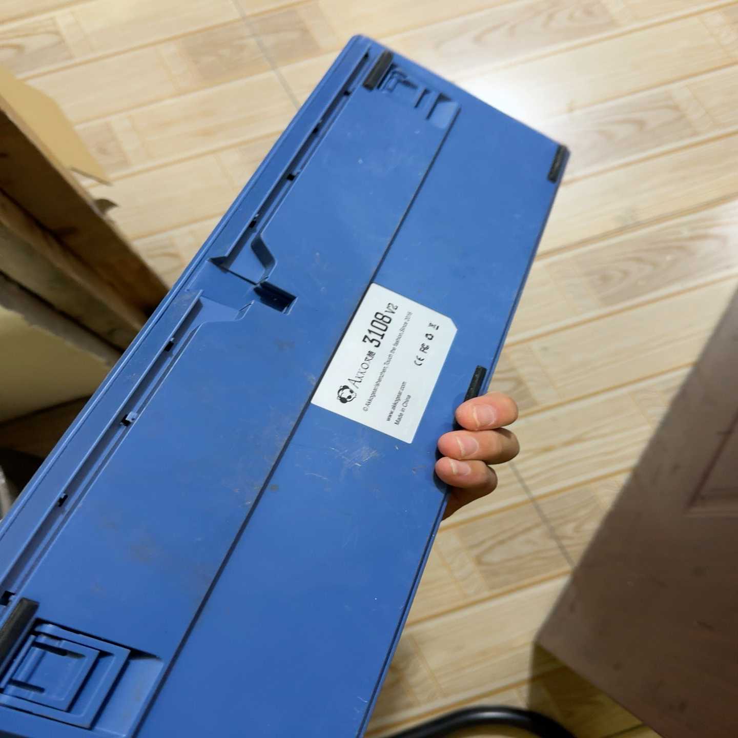 询价艾酷3108V2，机械键盘。