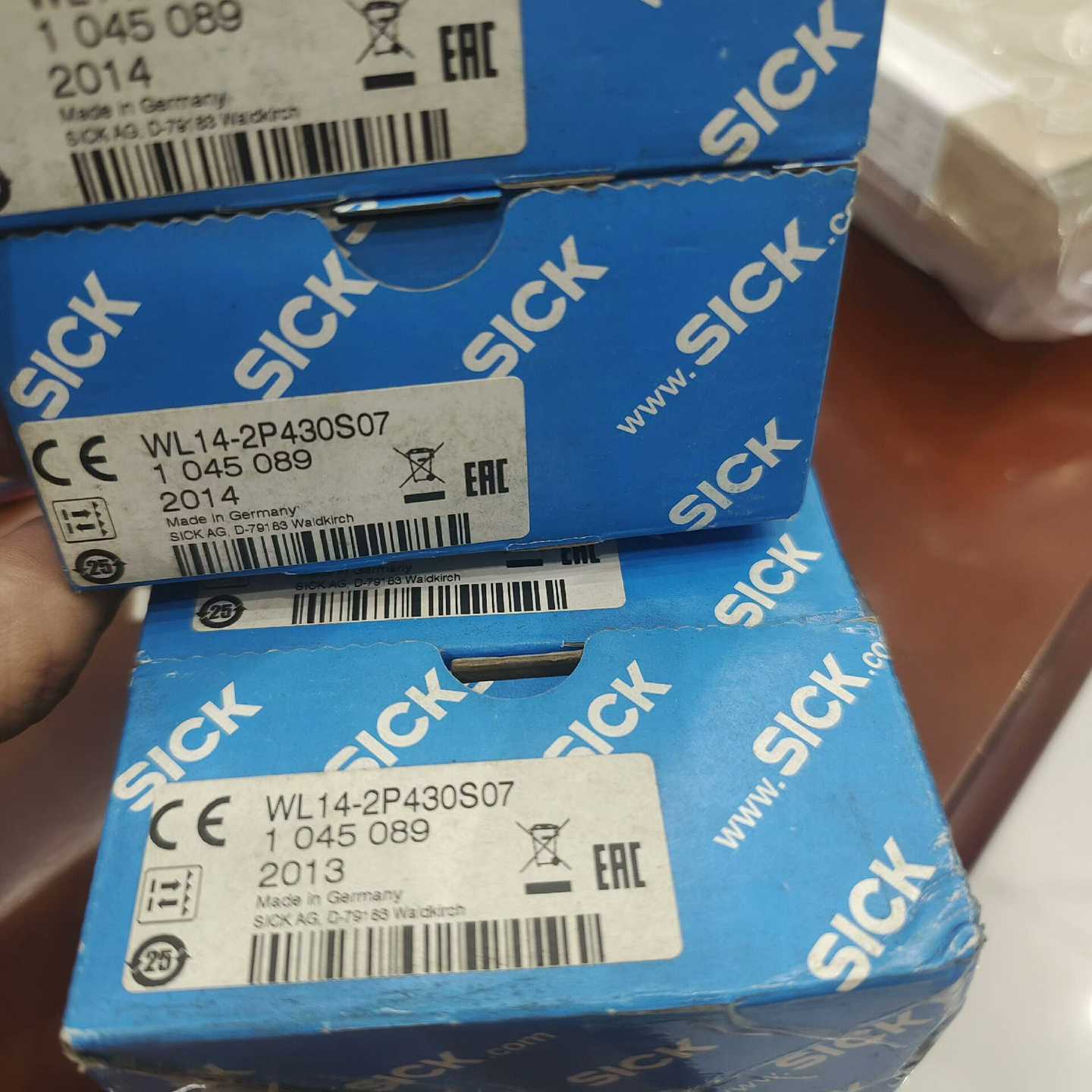 咨询-sicK施克wL14-2P430s07，包装是这个型号wL1