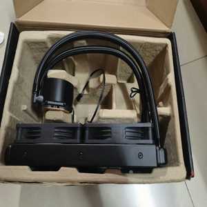 【包邮】航嘉GX240S大白鲨水冷散热器，成色9.5新，里面--议价商