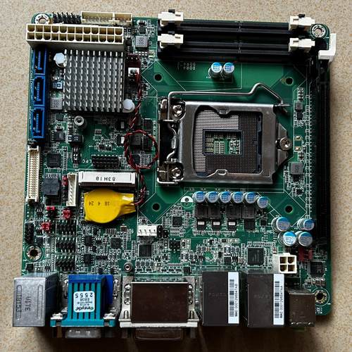 【请询价】台湾友通SD100-H110N工控机主板  成色很不错测试