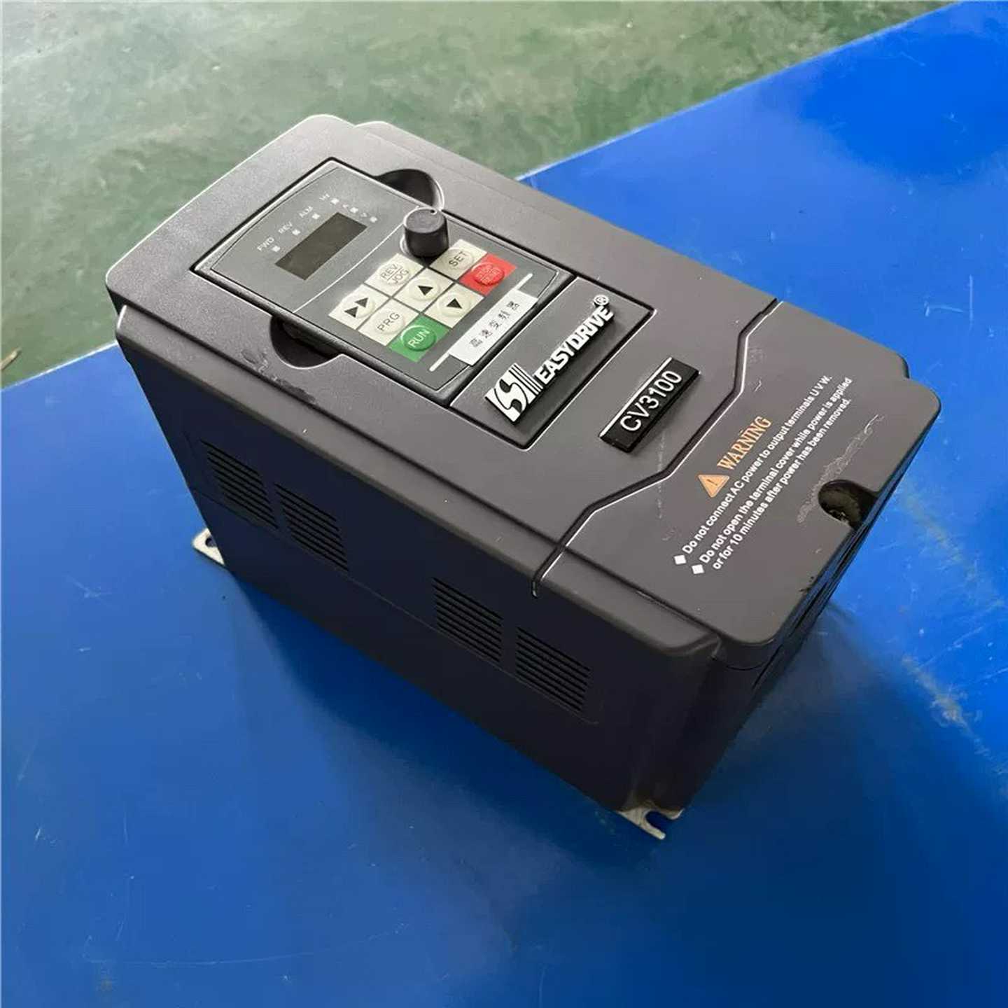易驱变频器CV3100-2S0022M 2.2KW/220V（佳毅工控）