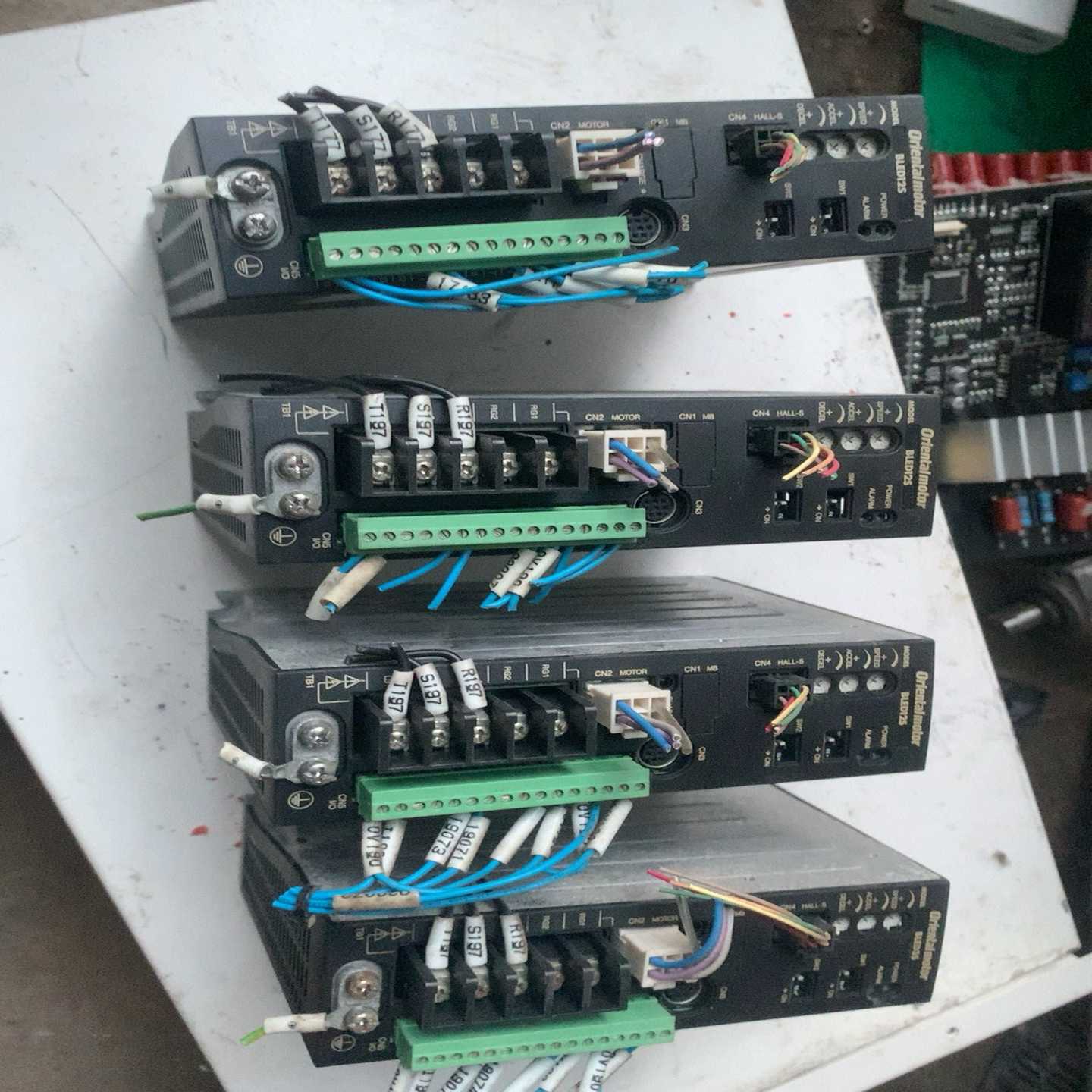 东方驱动器BLED12S有八台，功能询价