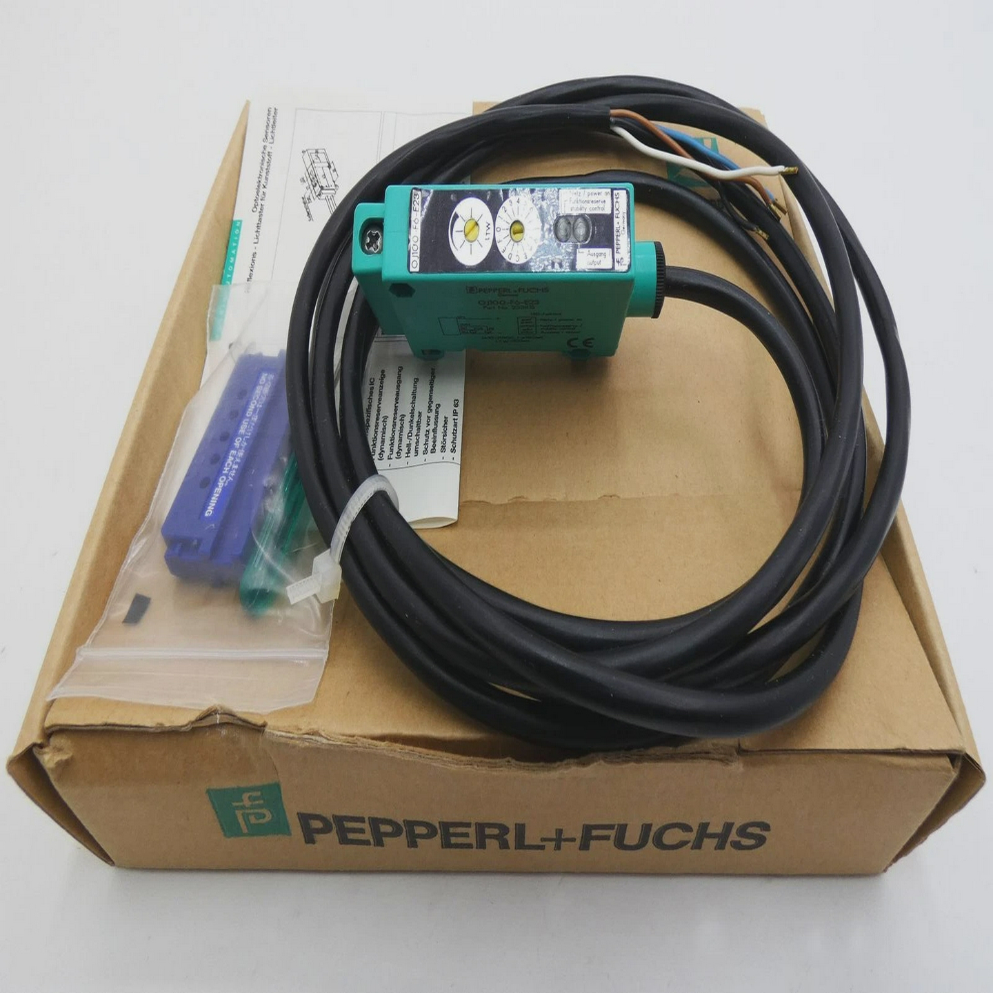 PepperlFuchsOJ100-F6-E23OJ100F6E2323381SLichttasterS