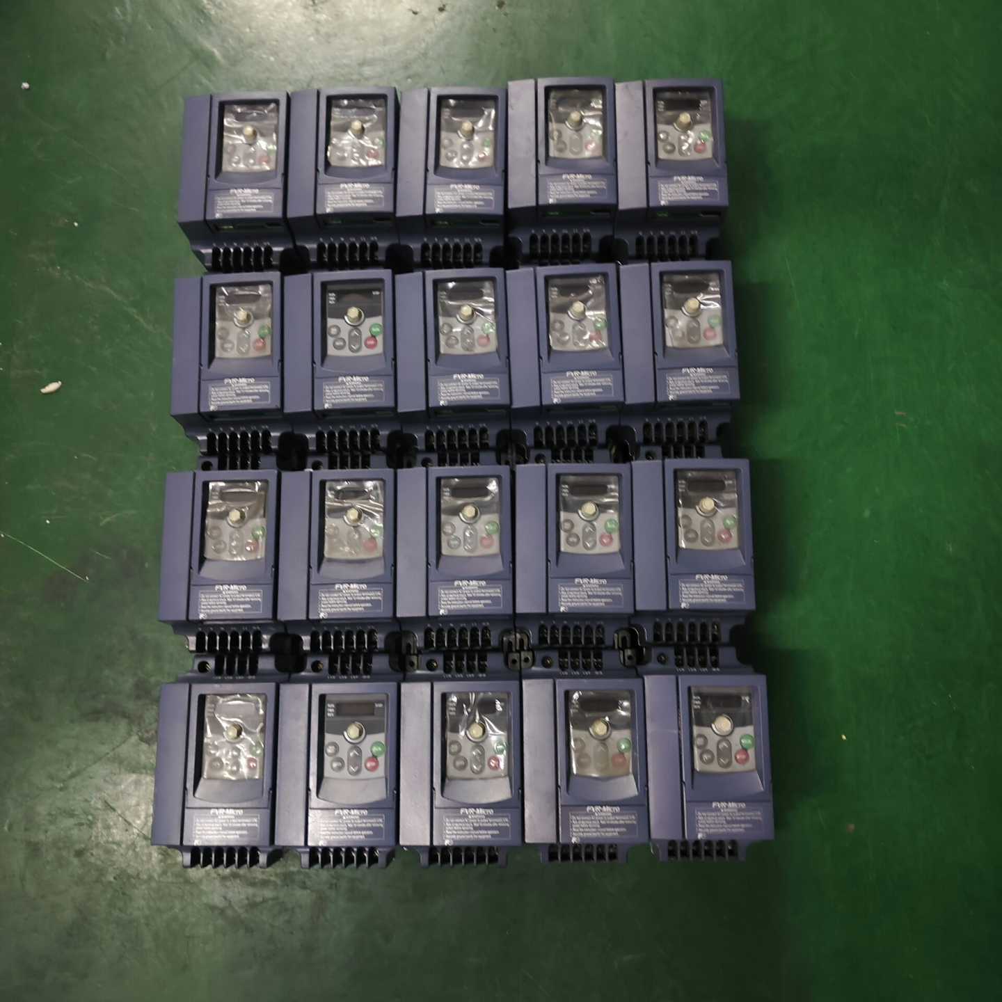 富士变频器FVR-MicroFVR3.7S1S-4C3--议价商品