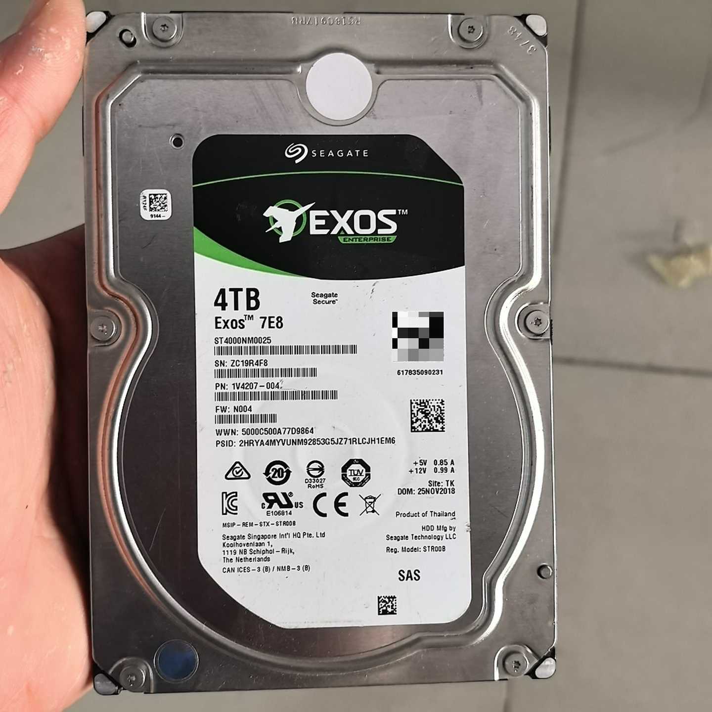 询价希捷4T，型号ST4000NM0025，SAS服务器硬盘，3