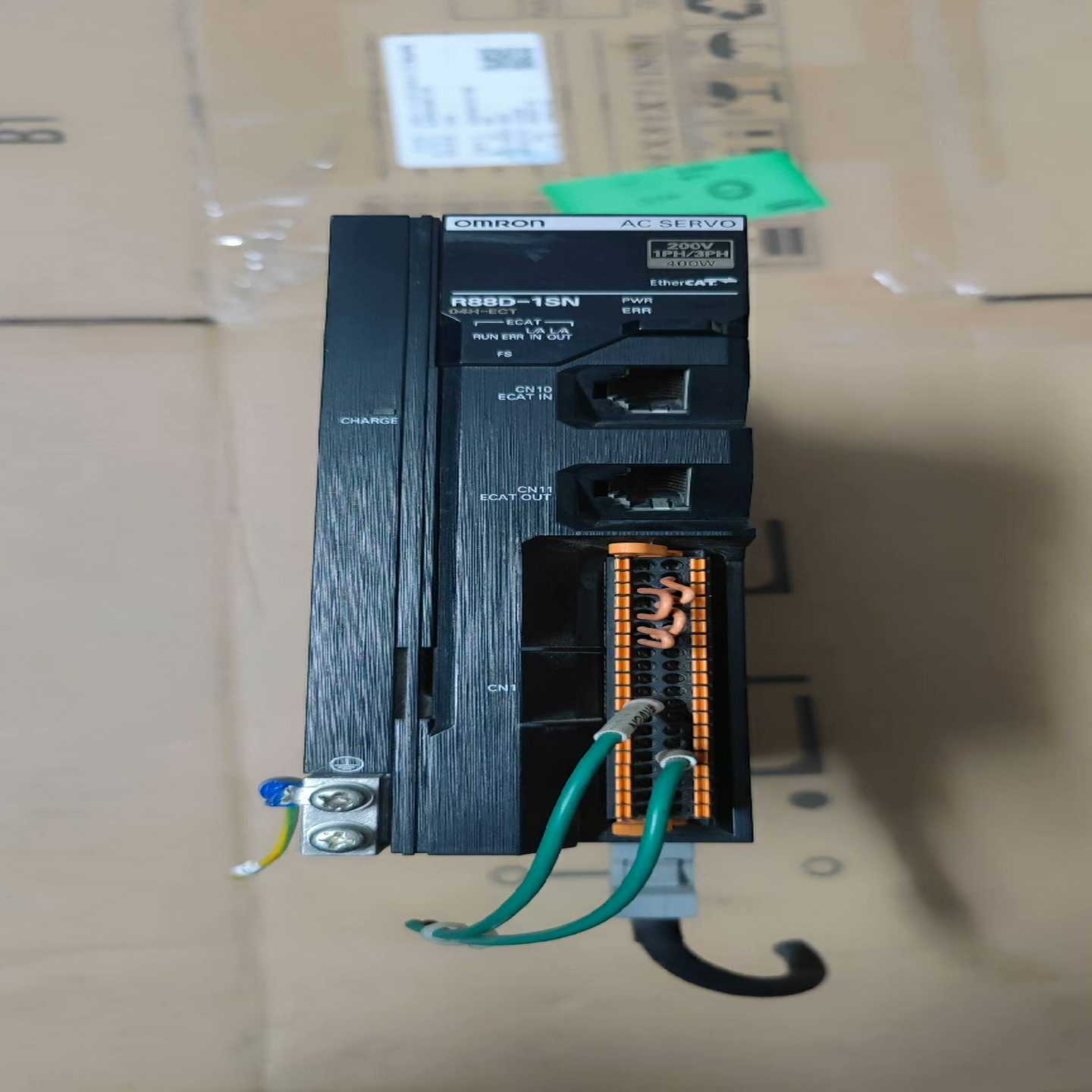 议价欧姆龙驱动R88D-1SN04H-ECT包好，包邮，实物图