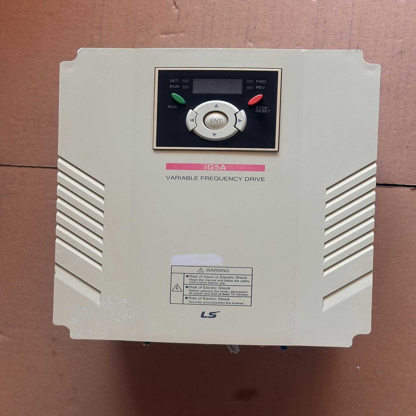 议价变频器V05e5I5-45.5成色漂亮