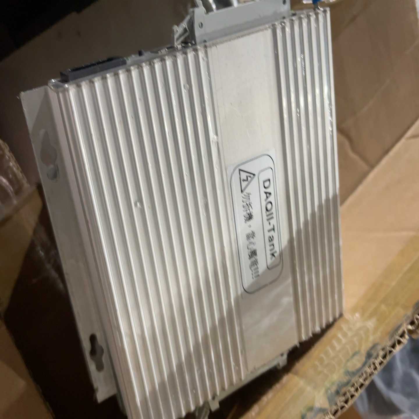 询价DAQI-Tank工业设备，散热铝壳，3个可见接口，刚到手还