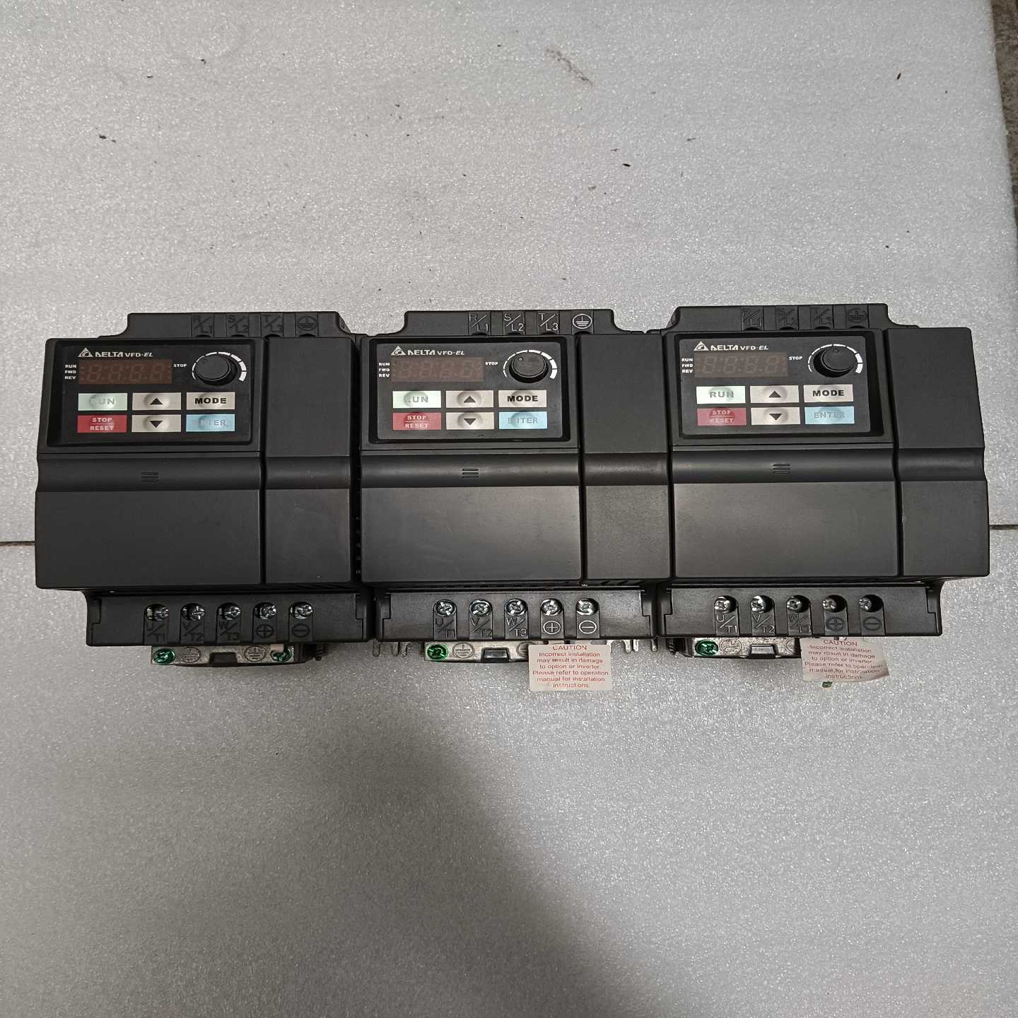 【星慕电子】台达变频器VFD022EL43A，2.2KW 380V，成色