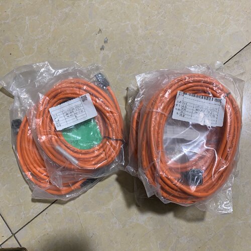 询-MRJ3ENCB15MA2H电机编码器线的联系