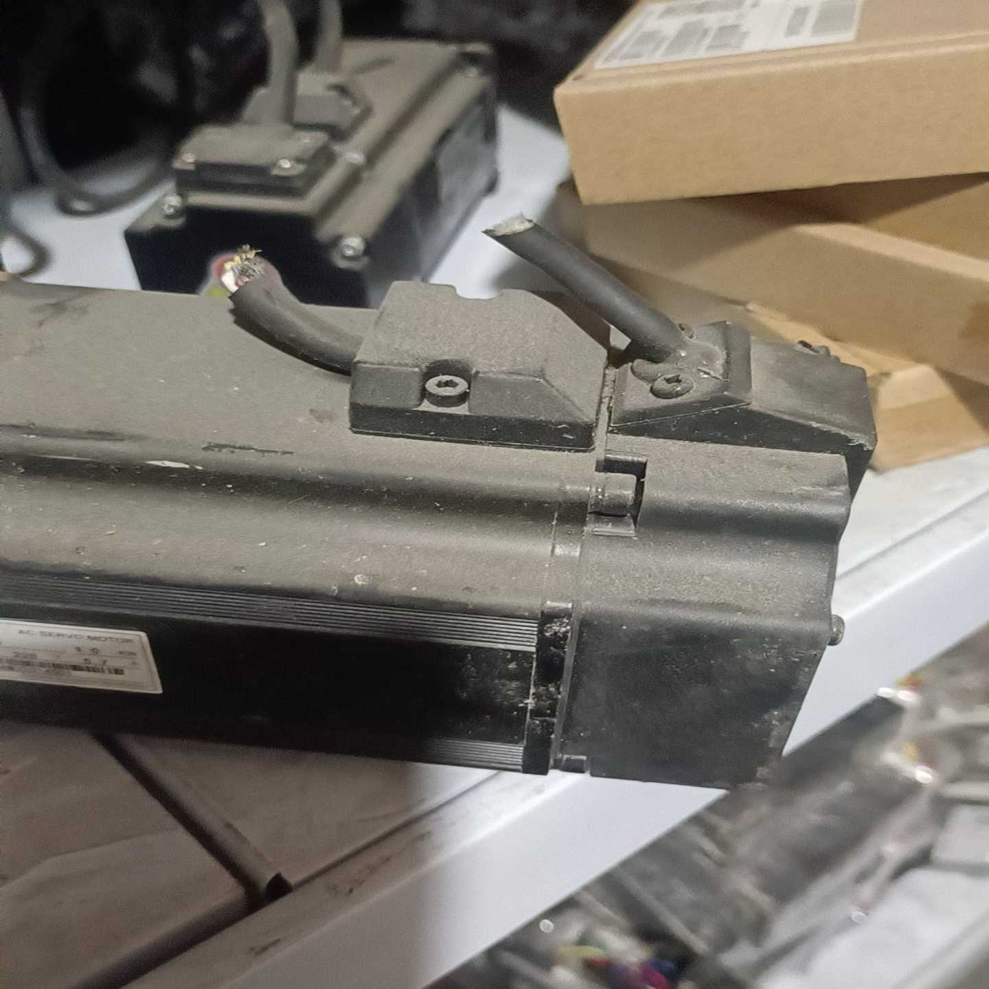 议价原装拆机儒竞伺服电机HQ5M80-100D30M1，8成