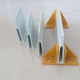 玻璃钢地板梁猪舍漏粪板三角支撑梁保育床托架养猪用母猪产床