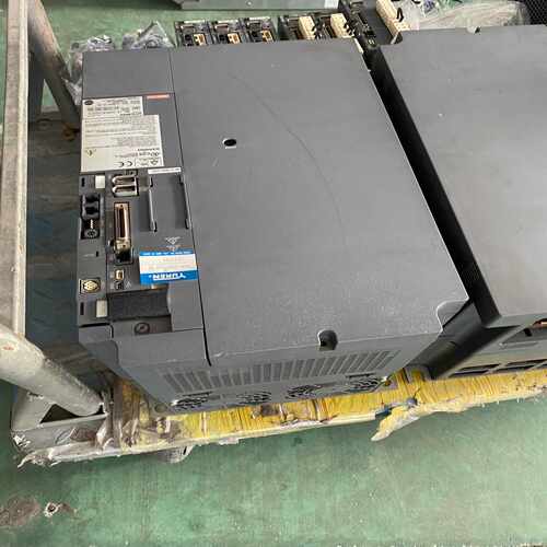 (议价)AX5206-0000-0200倍福伺服驱动器未使用