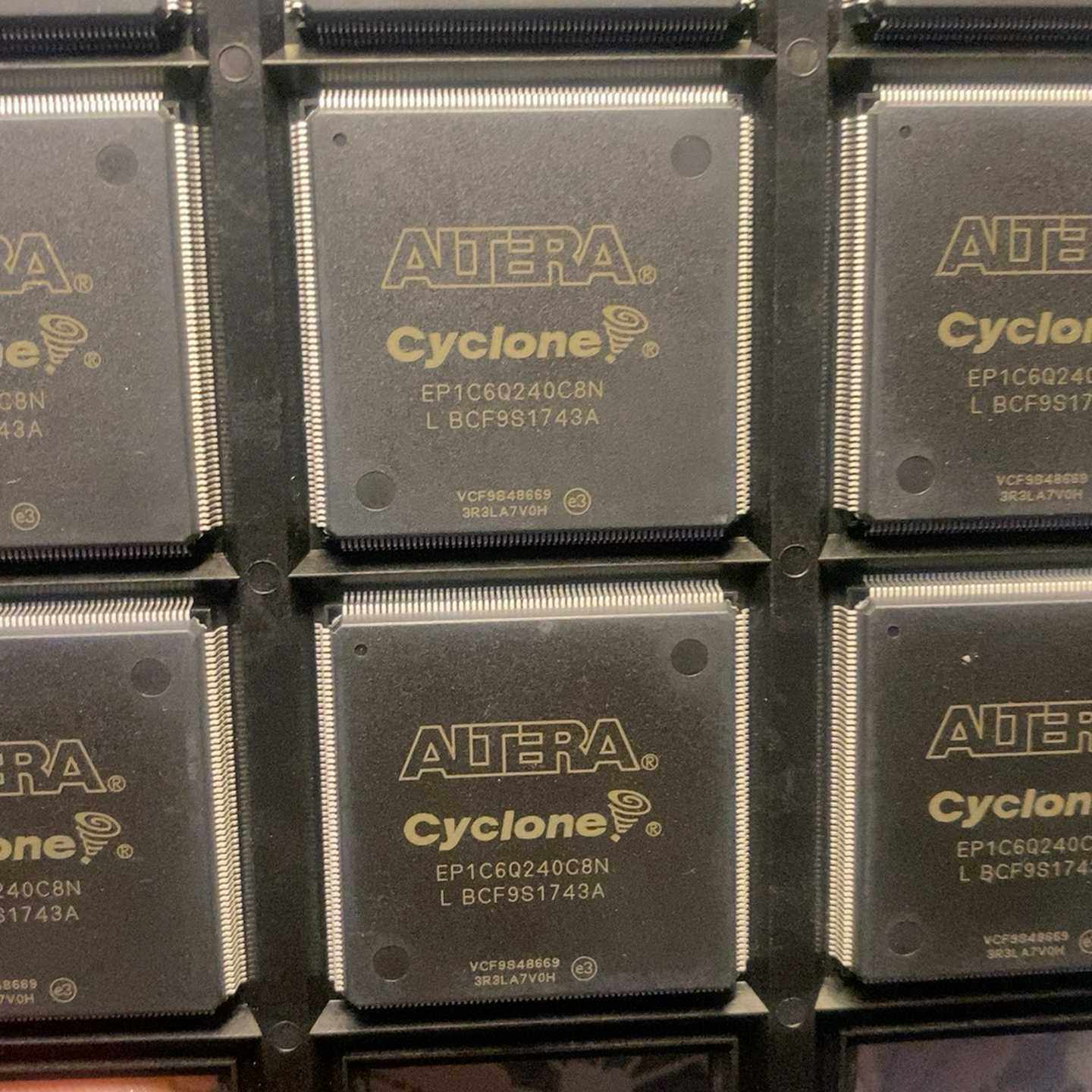 ALTERA阿尔特拉EP1C6Q240C8N-议价