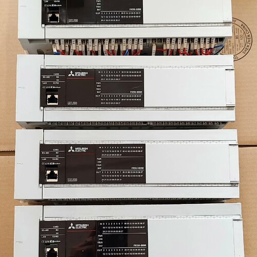 9新三菱FX5U80MTES实物拍摄有8台成色漂亮-议价