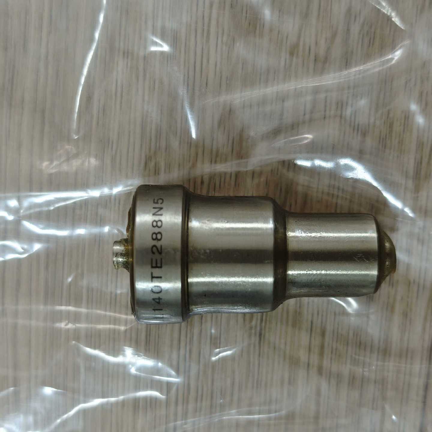 DAIHATSU大发DC17油嘴，DLL140TE288--议价商品