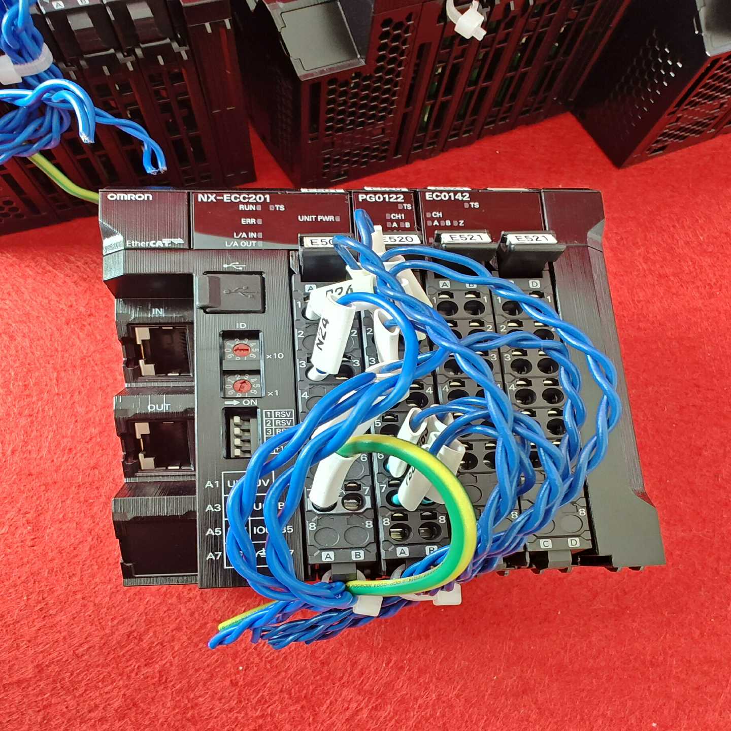 欧姆龙PLC套装:NX-ECC201/NX-PG0122/N