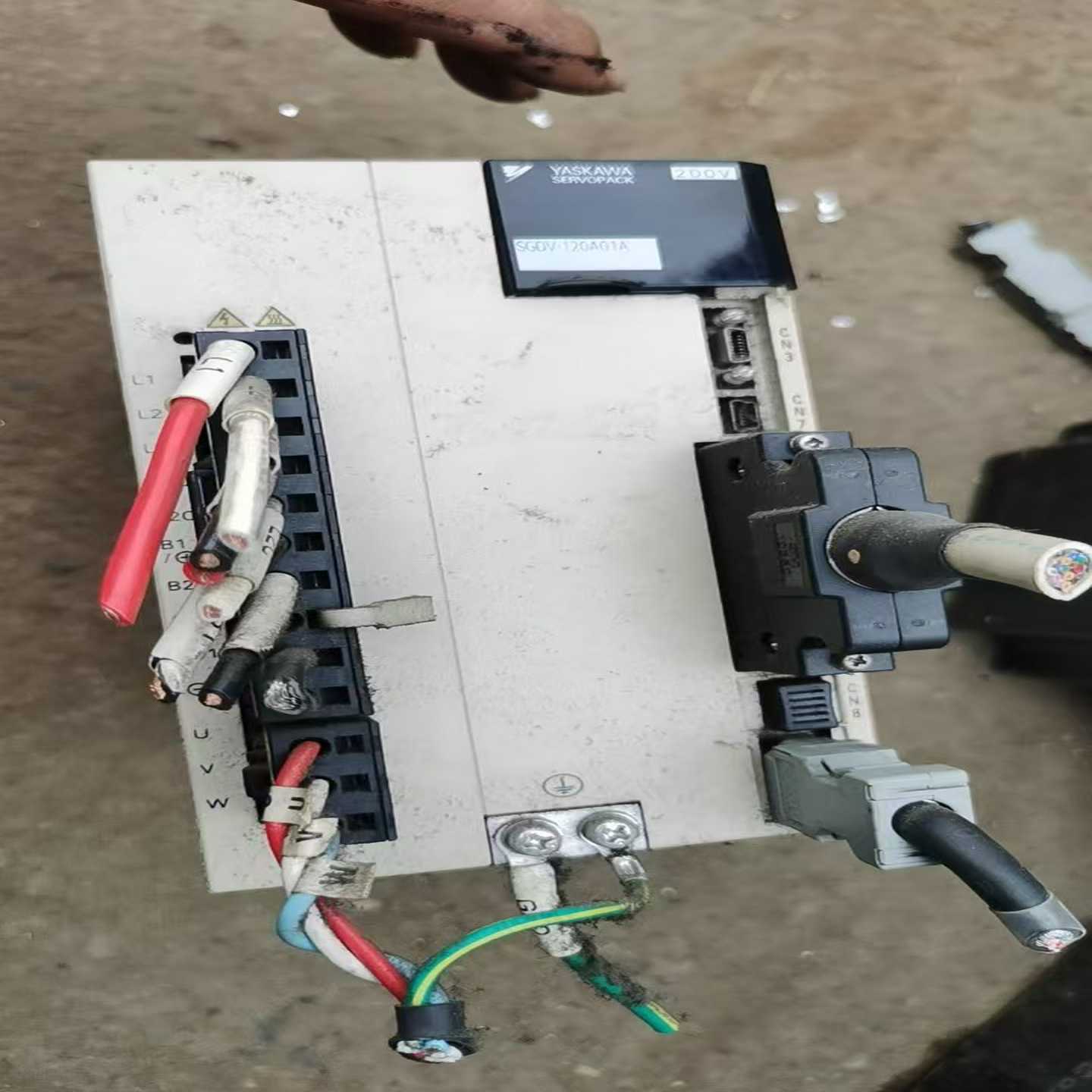 安川伺服驱动器sgdm-50ada,,sgdv-120a01【鑫鑫商铺】