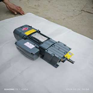 DRS71S4BE05HF齿轮减速电机 SEW赛威R17 请询价