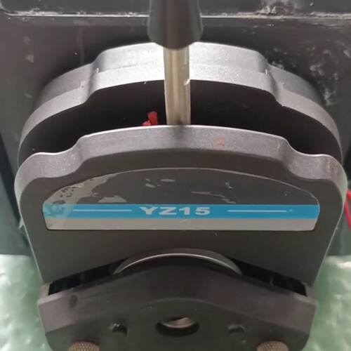 保定雷弗LEADFLUID蠕动泵YZ15成色如图，议价商品
