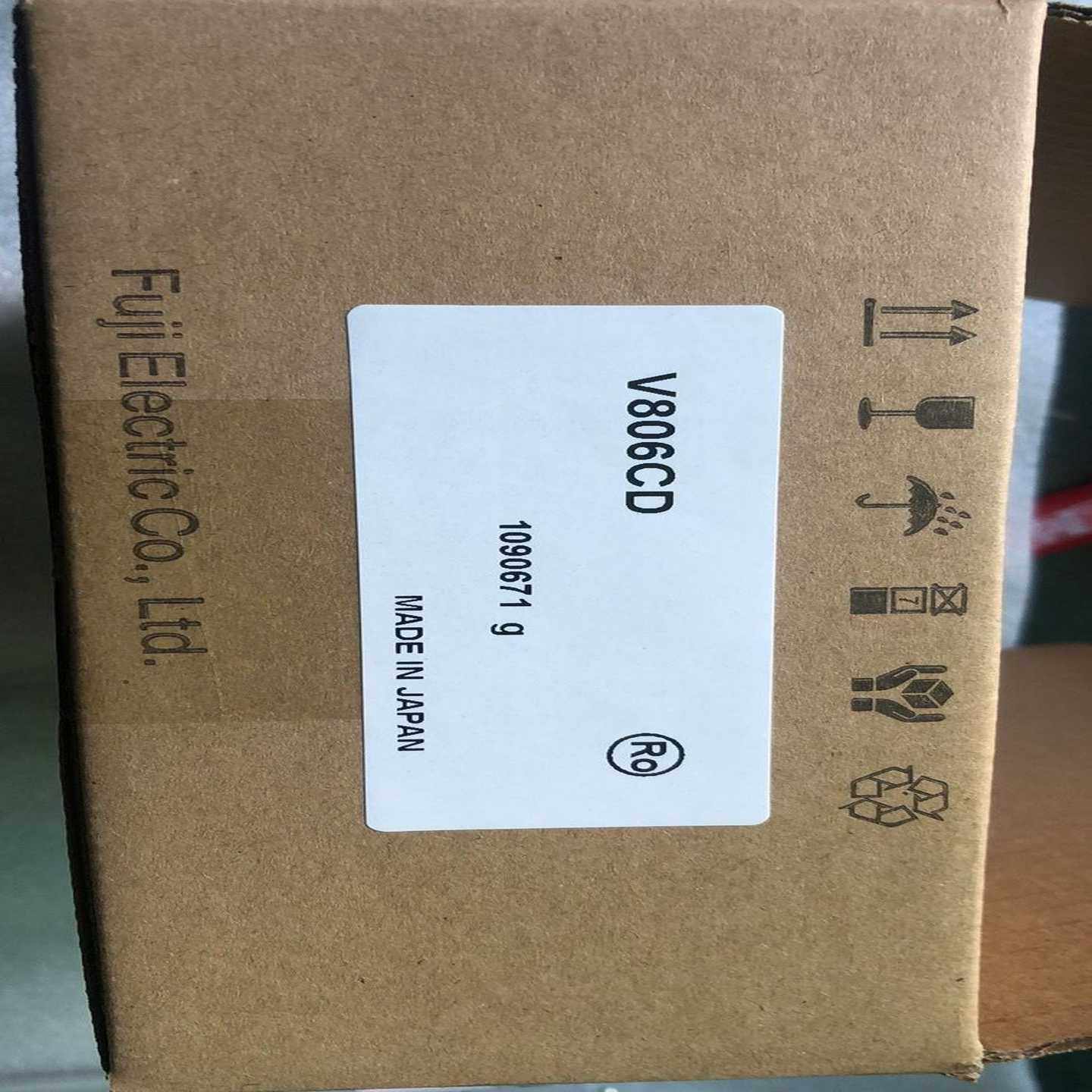 全新富士触摸屏V806CD,V806MD，V806ICD，V{议价}