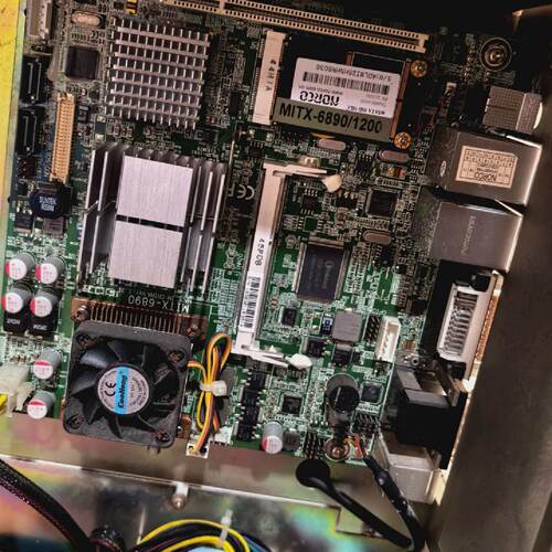 华北工控MITX-6890工控主板，件，带CPU和内存，-议价