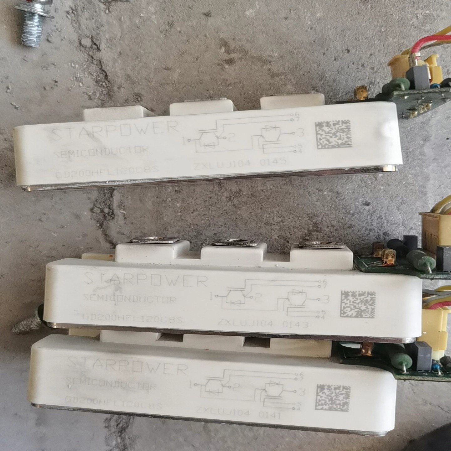 【请询价】GD200HFL120C8SN原装拆机有3块实拍图功能