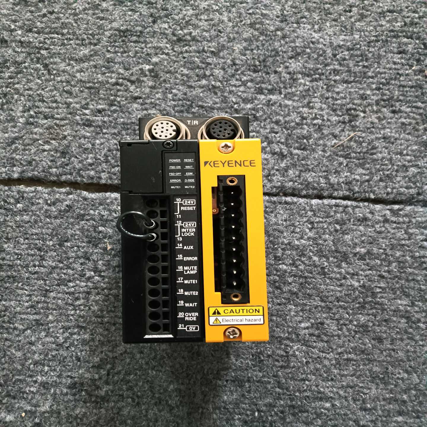 基恩士GL-T11R模块，成色如图，的联系询价