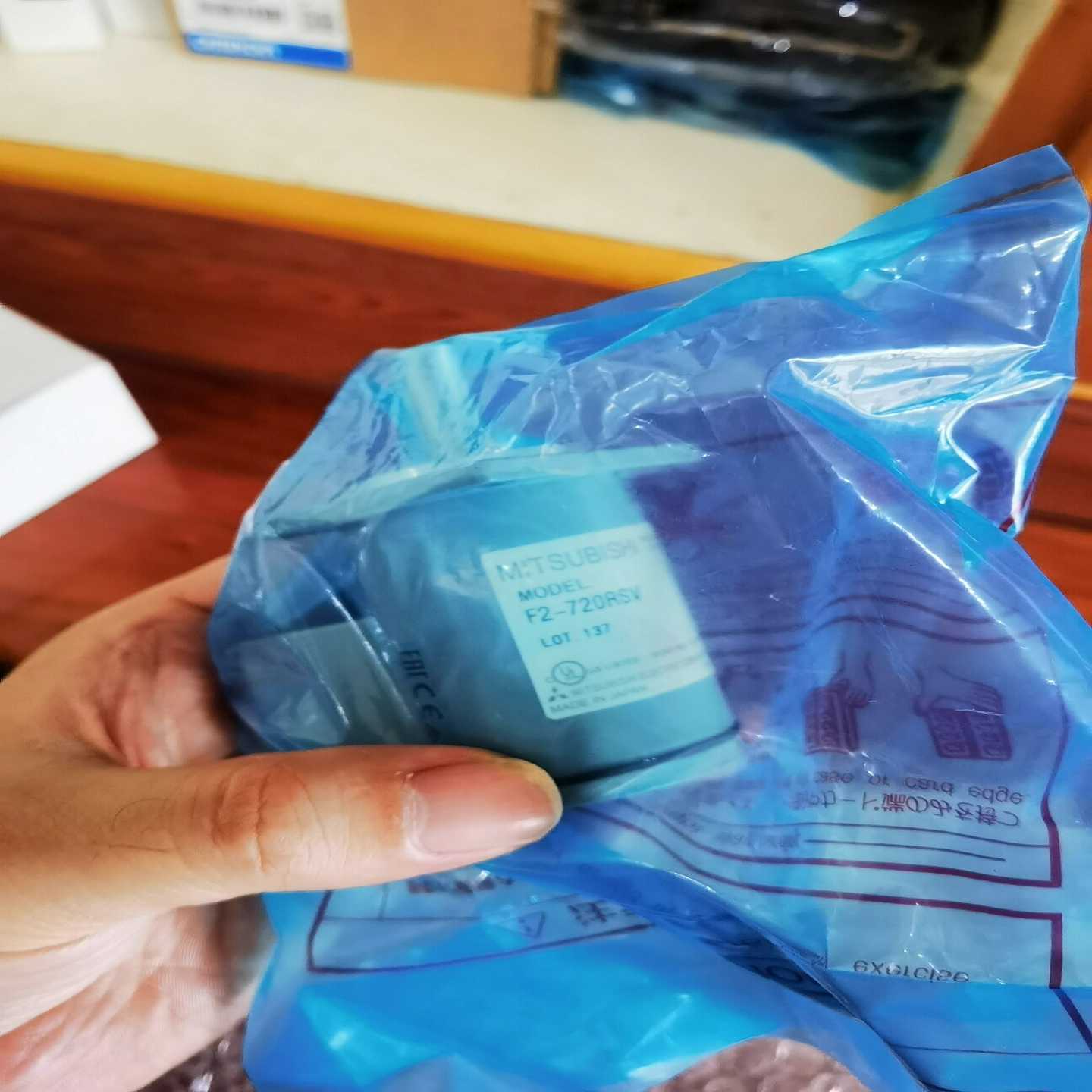 F2-720RSV有开过封，包装还在，好货便宜处理（零零电子）