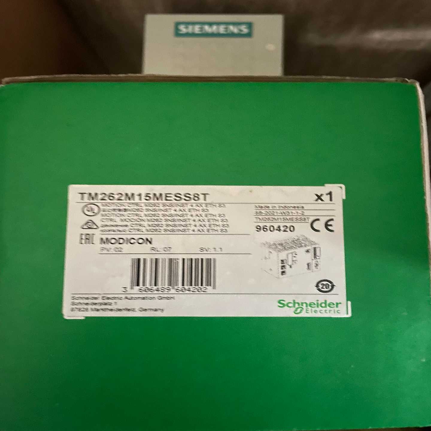 TM262M15MESS8T施耐德【白零商行】