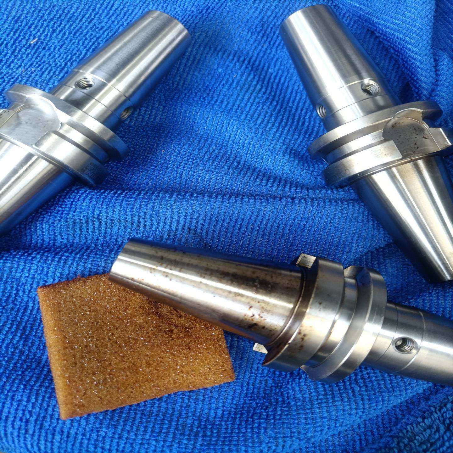 古领刀具刀柄BT30 80L M8没用过，热缩刀柄，放久了，{议价}