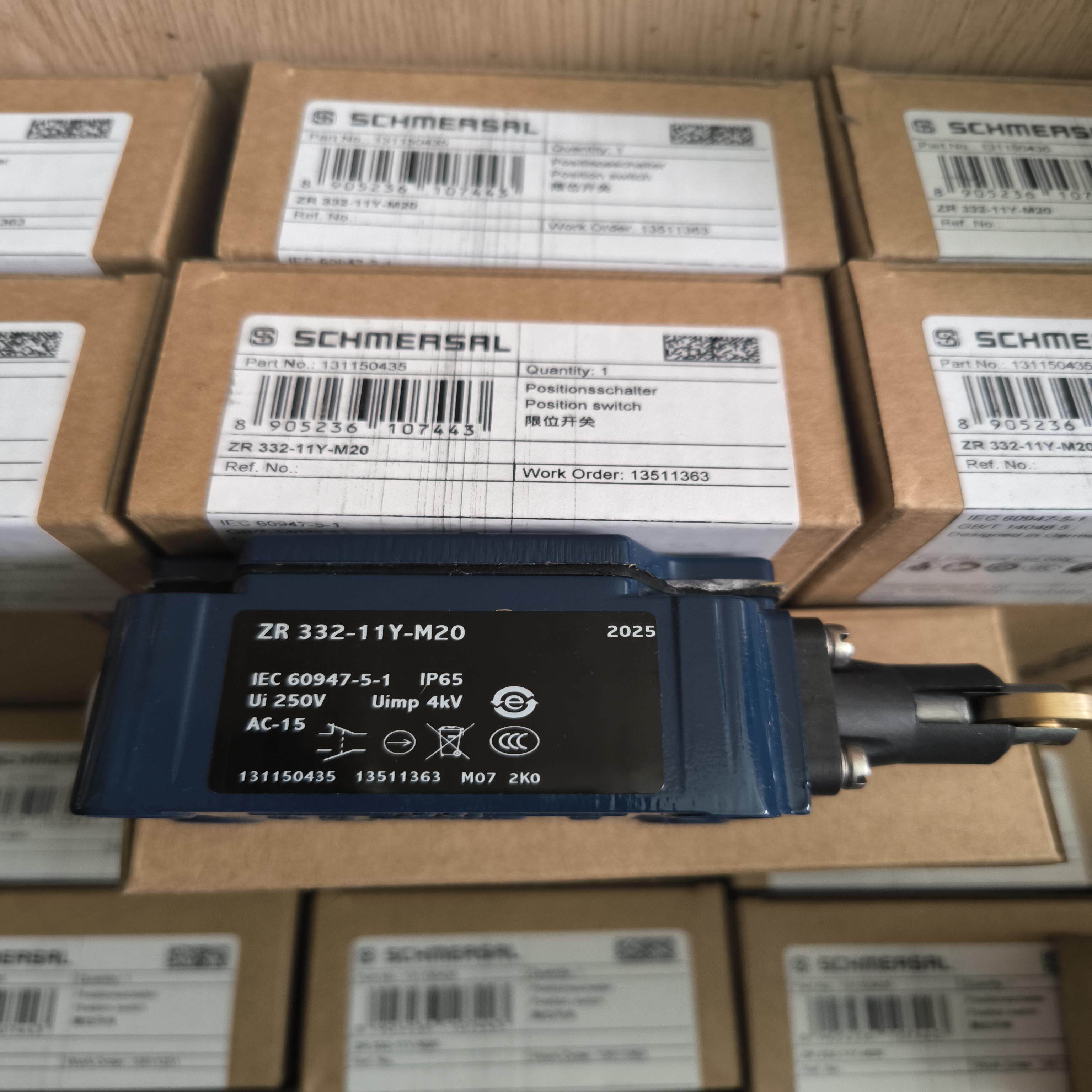 ZR332-11Y-M20施迈赛限位开关全新原装正品现货