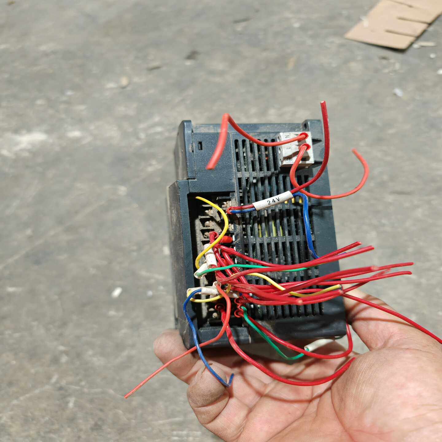 【议价】英威腾PLC控制器IVC1S-1614MAT，设备