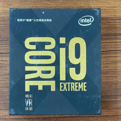 配件Intel  酷睿 i9-7980XE 18核36线程 26G 全新盒装议价