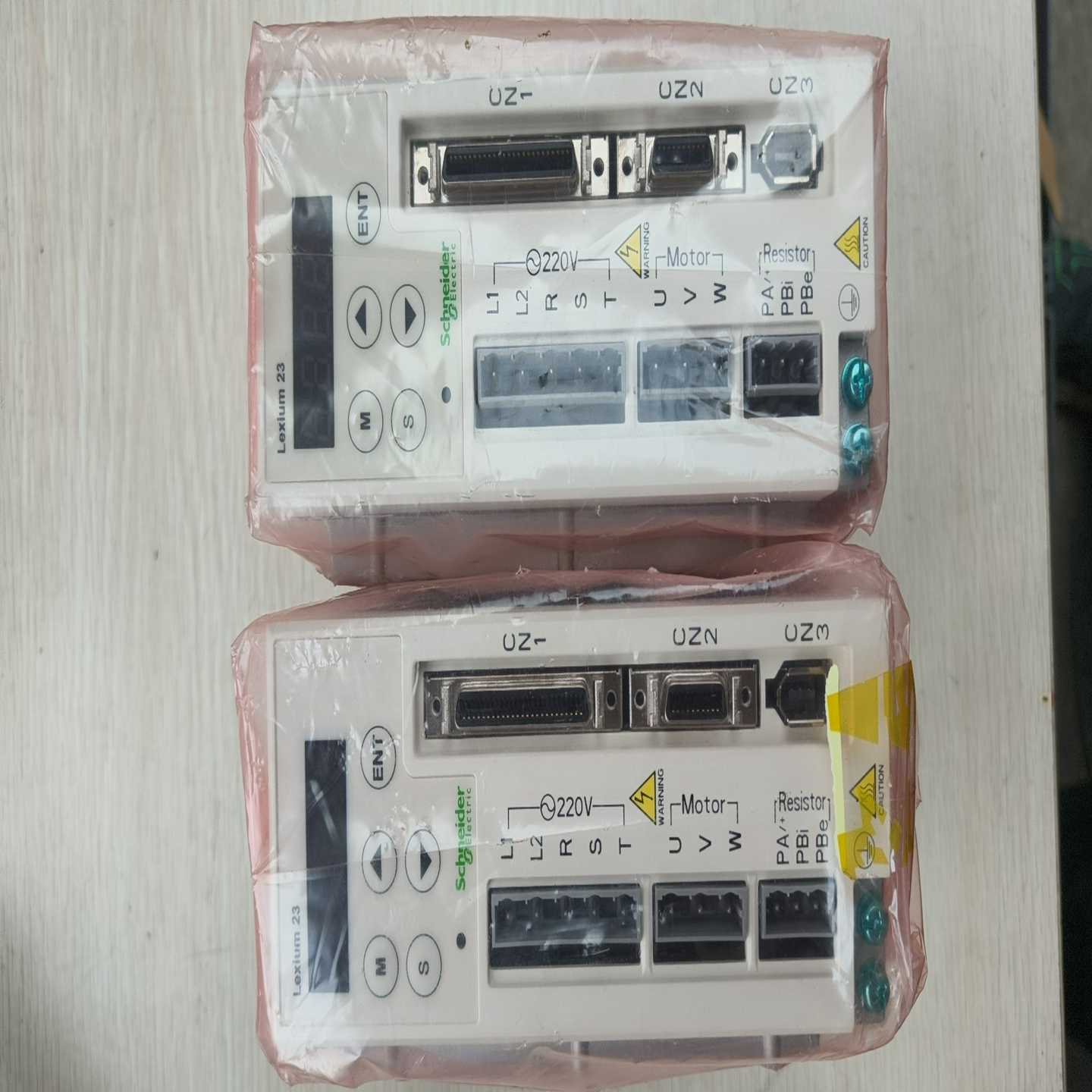 施耐德全新伺服驱动器LXM23CU04M3X--议价商品