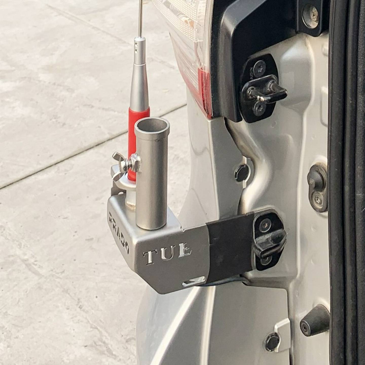 适配丰田普拉多霸道LC120LC150车载电手台天线不锈钢防盗支架