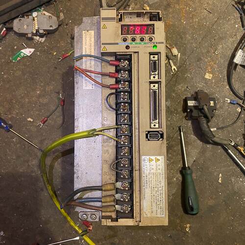 议价R88dWt30h  Servo Drive The Picture Is Real Lo Carefully