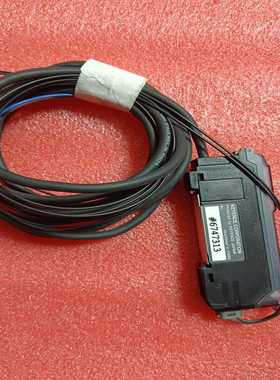 咨询-基恩士FS-V31P光纤放大器件，功能正常，输入线长2米