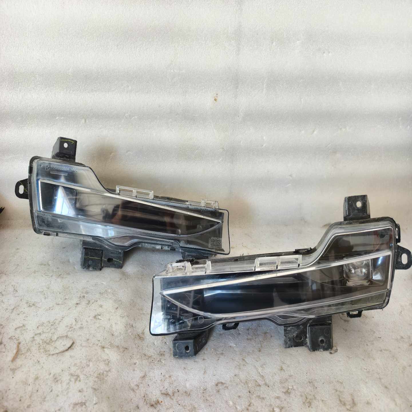 特斯拉modle3modely低配升高配前雾灯--议价商品