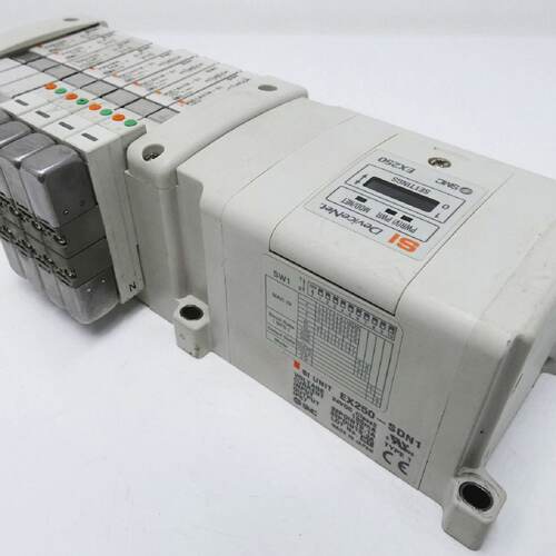 SMC SI DeviceNet EX250SDN1    4x VQC1201N51  4x VVQ1000  use