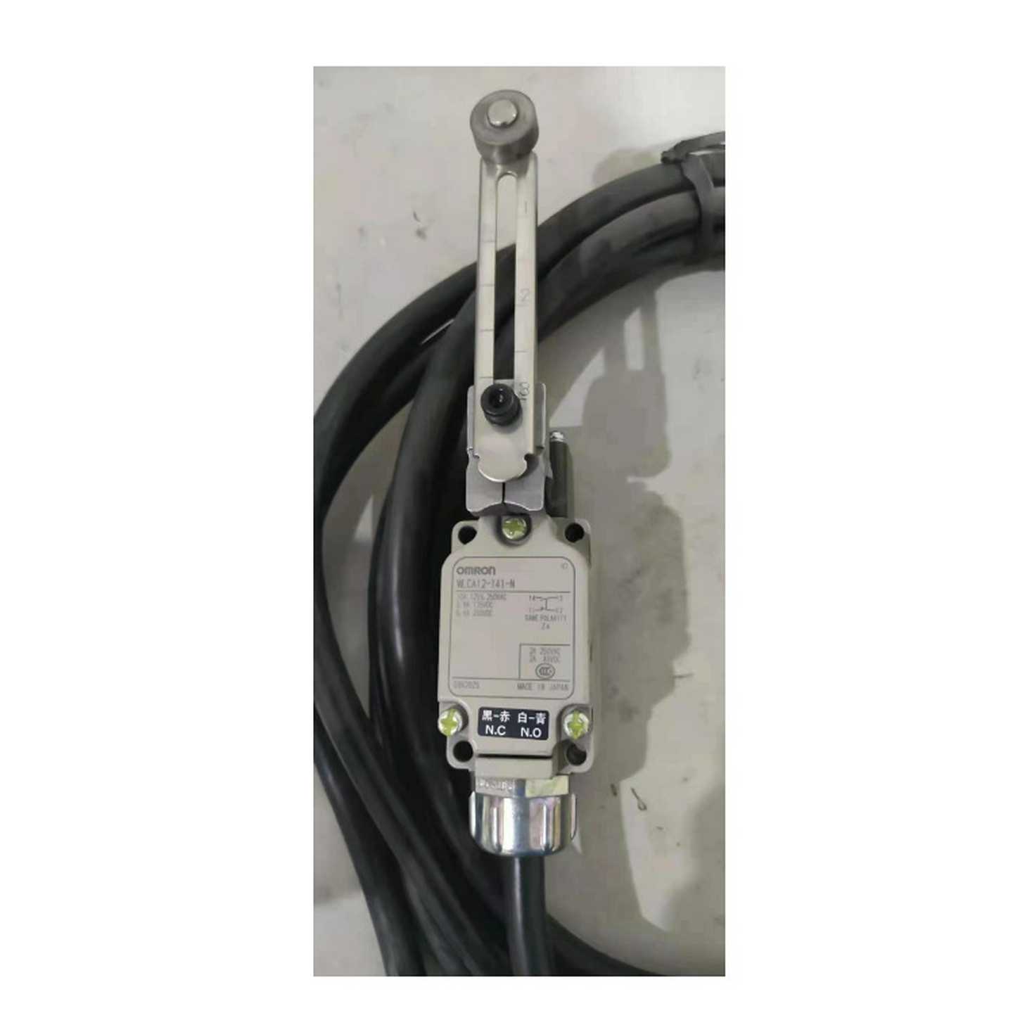 欧姆龙WLCA12-141-N滚珠摆杆限位开d关行程开关