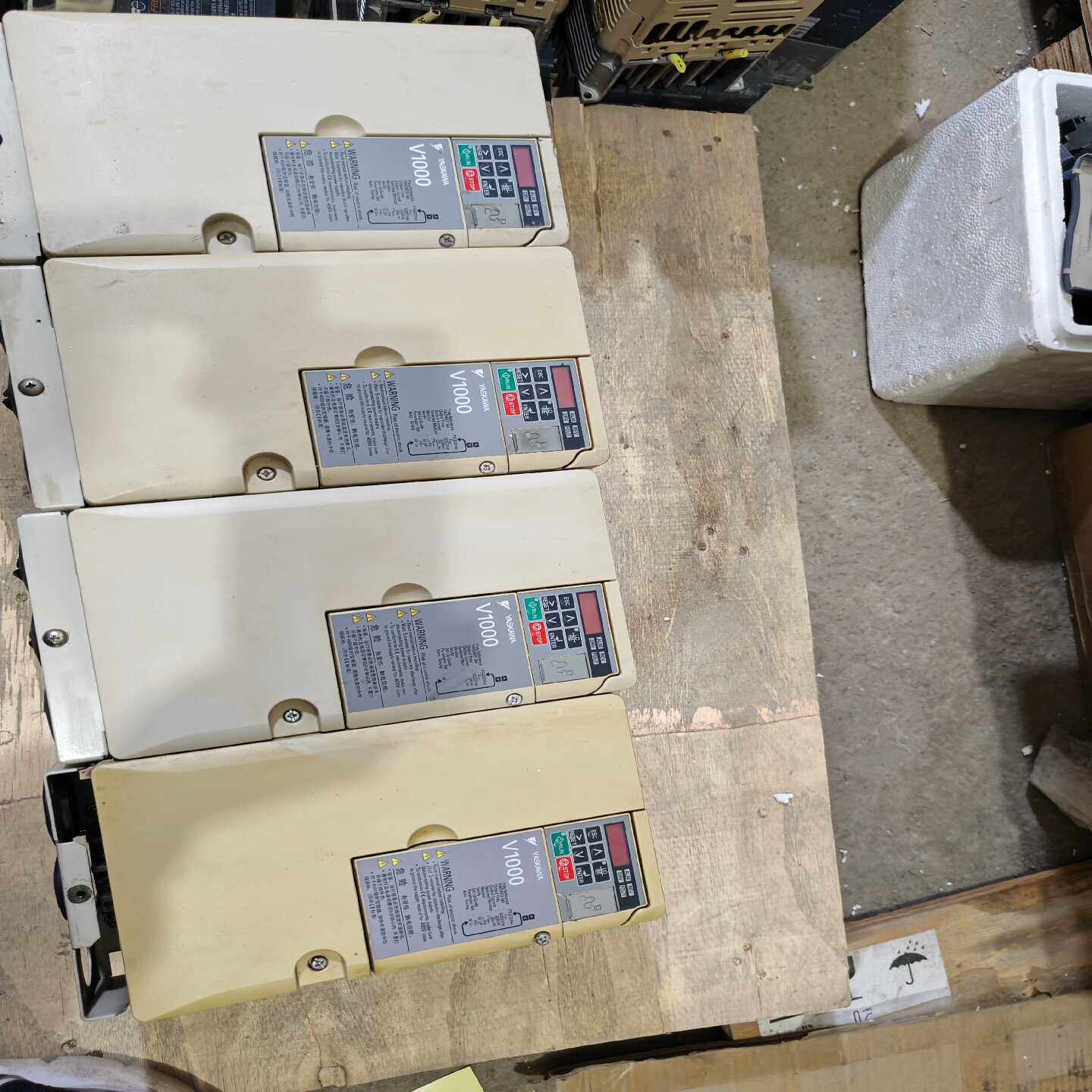 变频器VB4A0018FBA功能，V1000系列