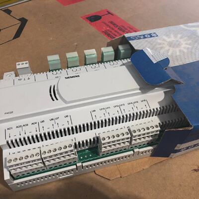Siemens PXC22.D Automation Station With 22 Data Points Bacne