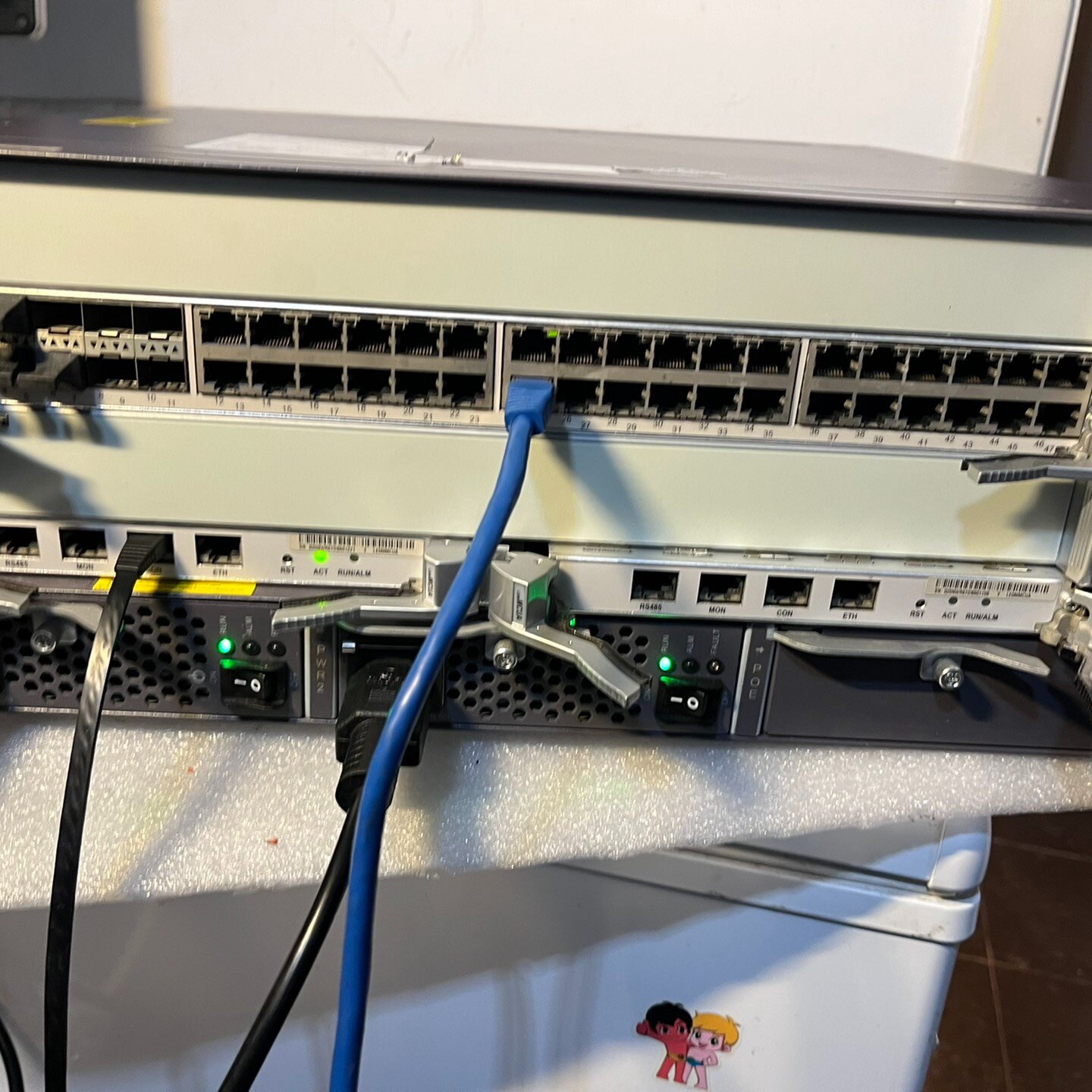 华为S9303核心交换机带一张主控MCUA一张双电议价