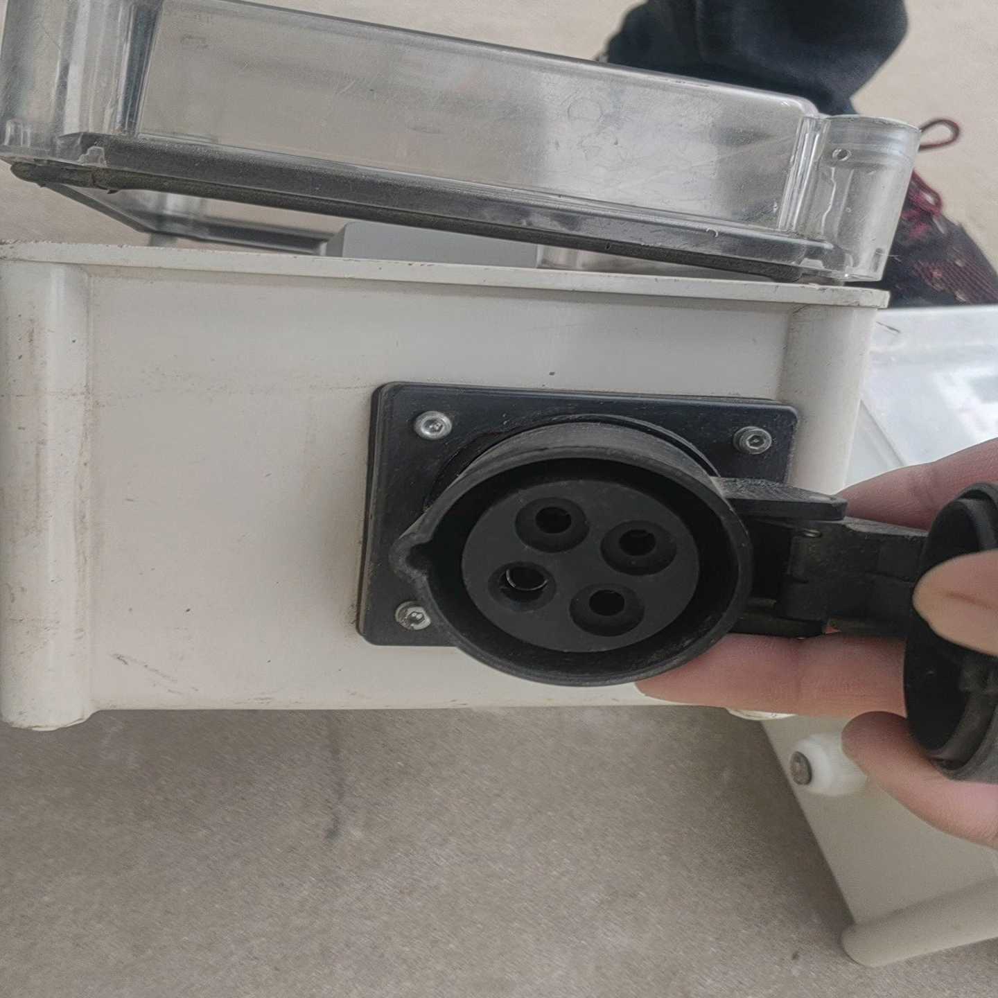 莱泽薄型气缸SDA50X10 共两个100~询价