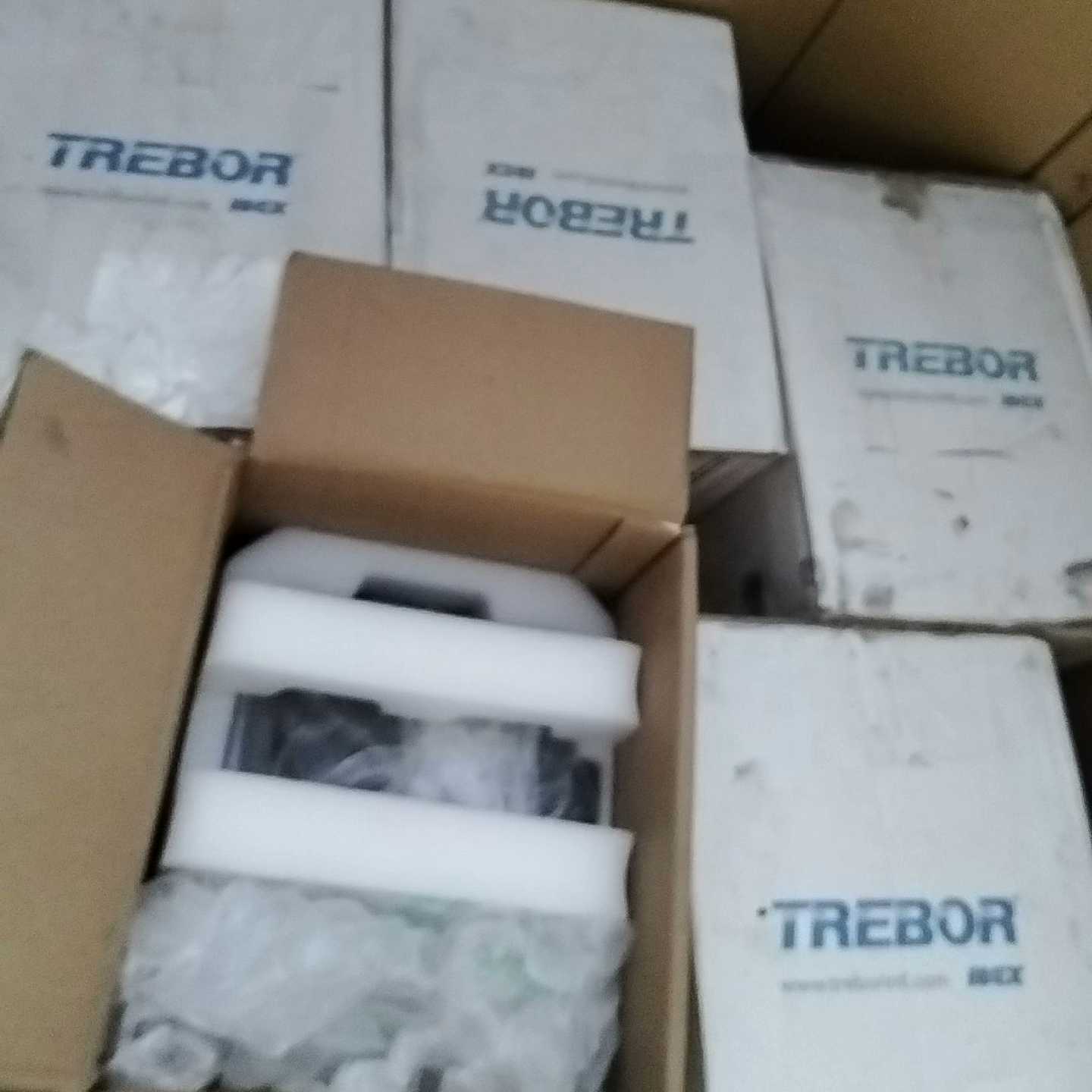 TREBOR960隔膜泵风囊泵实物图议价询价