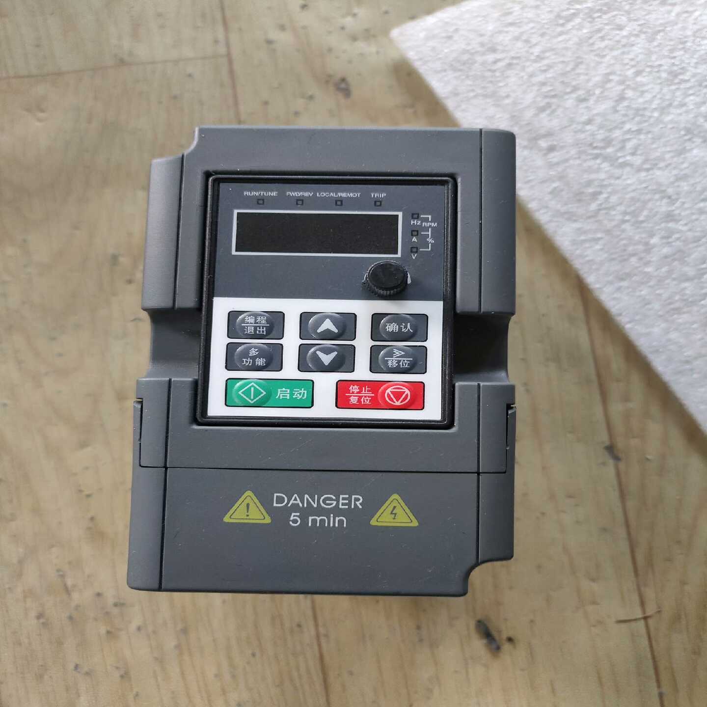 变频器M100R7G1-议价