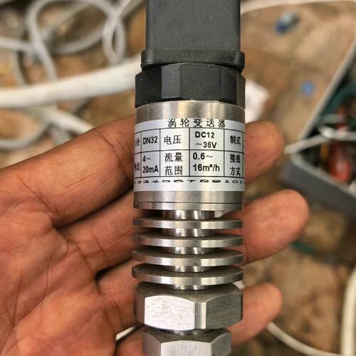 拆机一个涡轮变送器口径DN32电压DC1236v实图包功能，议价商品 - 封面