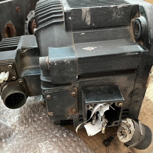 SGMDH22A2AYR13安川伺服电机插头