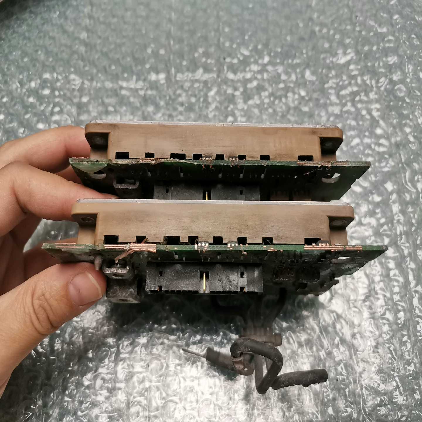 P17c采集卡 SAA7130HL芯片颗粒~询价